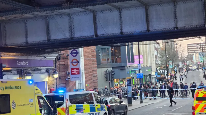 Breaking:Romford Train Station Closed by Police Due to A Serious Incident
