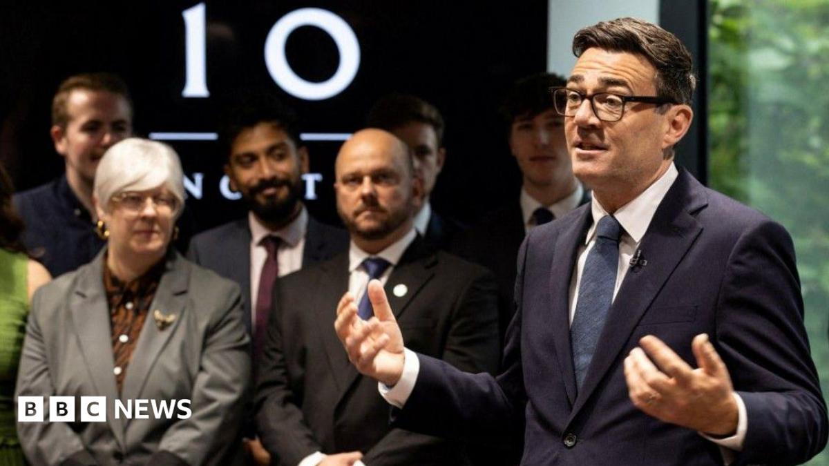 No. 10 Opens a Northern Headquarters