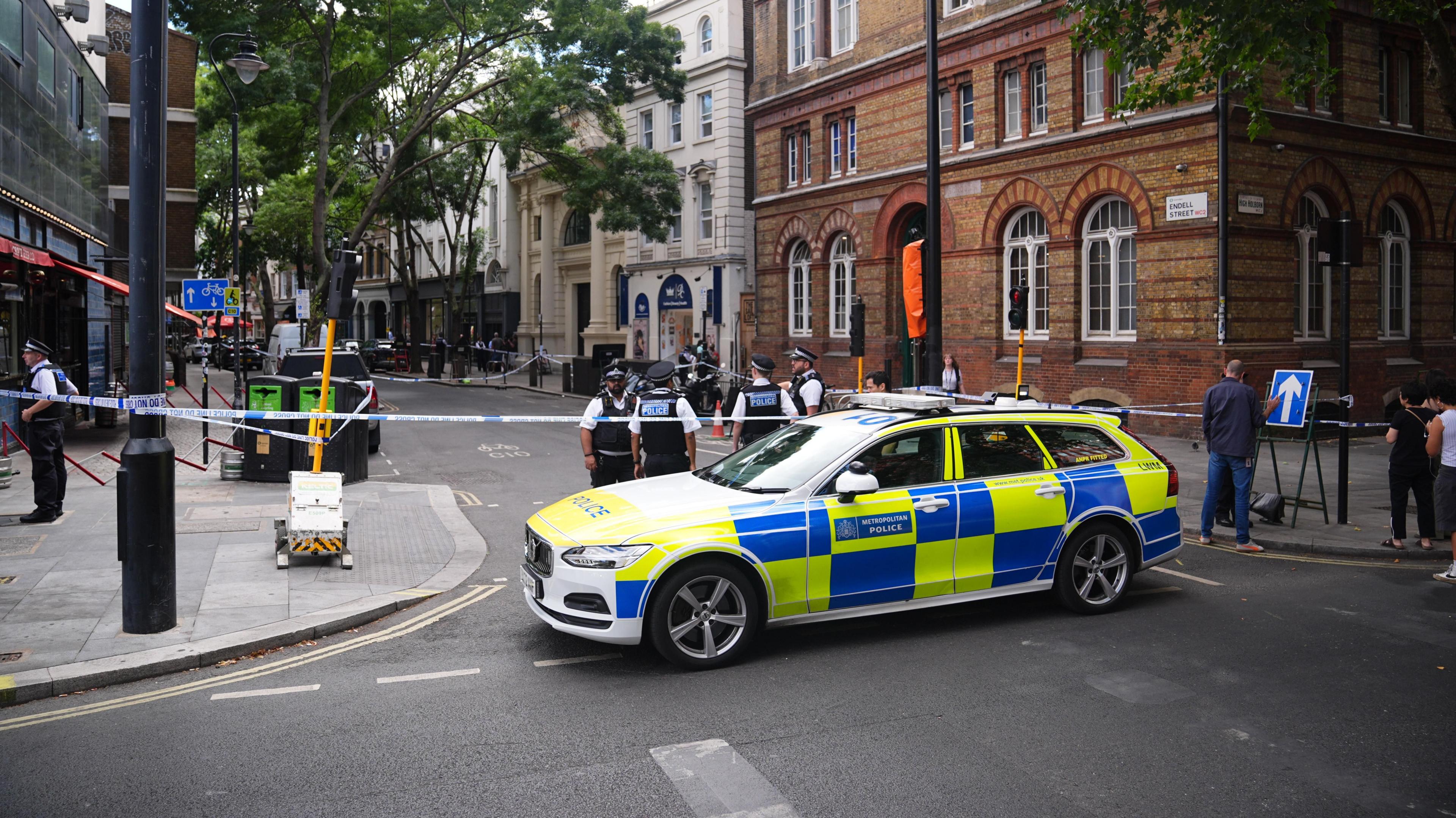 Woman Arrested After 4 Men Stabbed in Central London